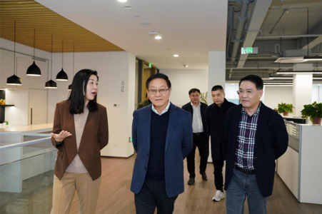 省住建廳原副廳長(zhǎng)、國(guó)際綠建聯(lián)盟執(zhí)行主席、江蘇省人民政府參事室特聘專家劉大威一行蒞臨城發(fā)設(shè)計(jì)考察指導(dǎo)